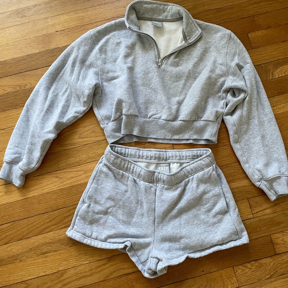 Aritzia cropped quarter zip sweatshirt and short set